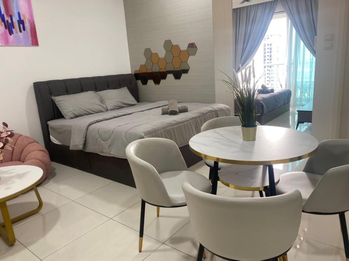 Teega Suites, Puteri Harbour, Iskandar Puteri Apartment *